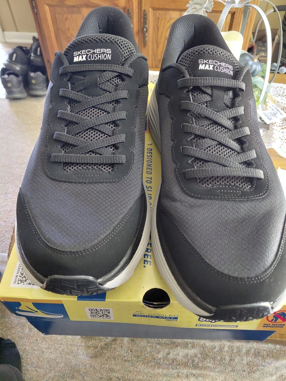 Skechers Max Cushion Men’s Athletic Sneakers in Black